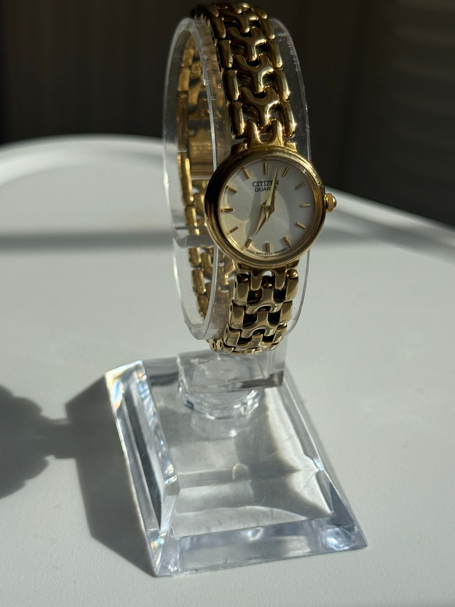 Vintage Citizen Quartz Gold-Tone Ladies Watch – White Dial Bracelet